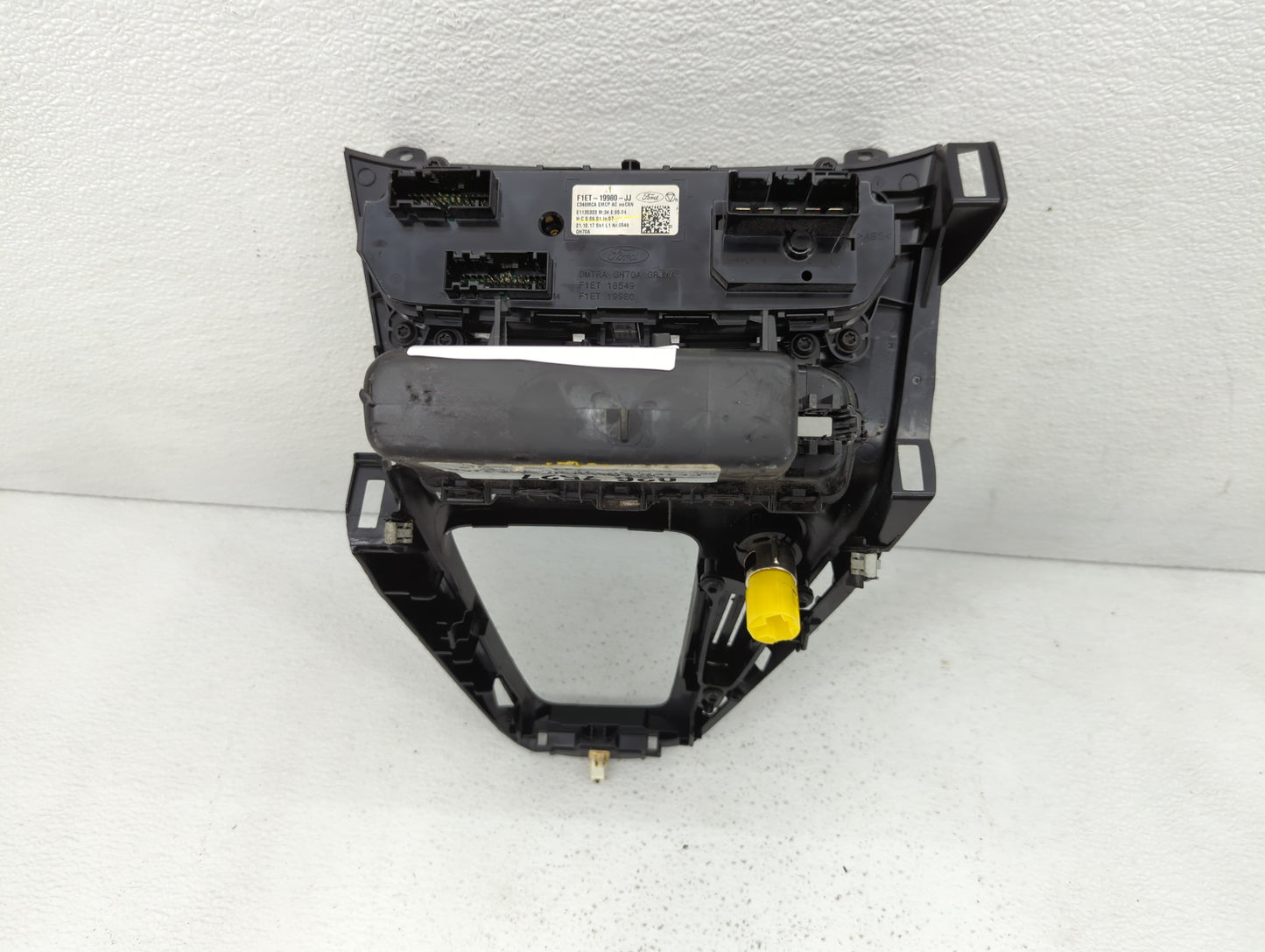 2015-2018 Ford Focus Climate Control Module Temperature AC/Heater Replacement P/N:F1ET-19980-JJ F1ET-19980-LG Fits OEM Used 