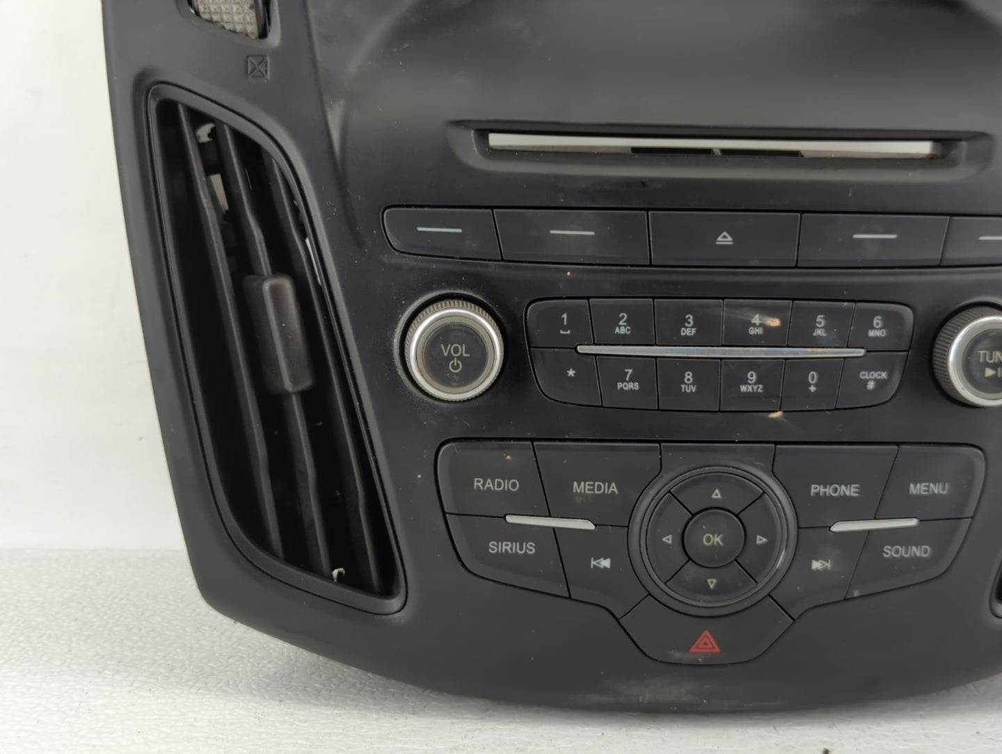 2015-2018 Ford Focus Radio Control Panel - Oemusedautoparts1.com