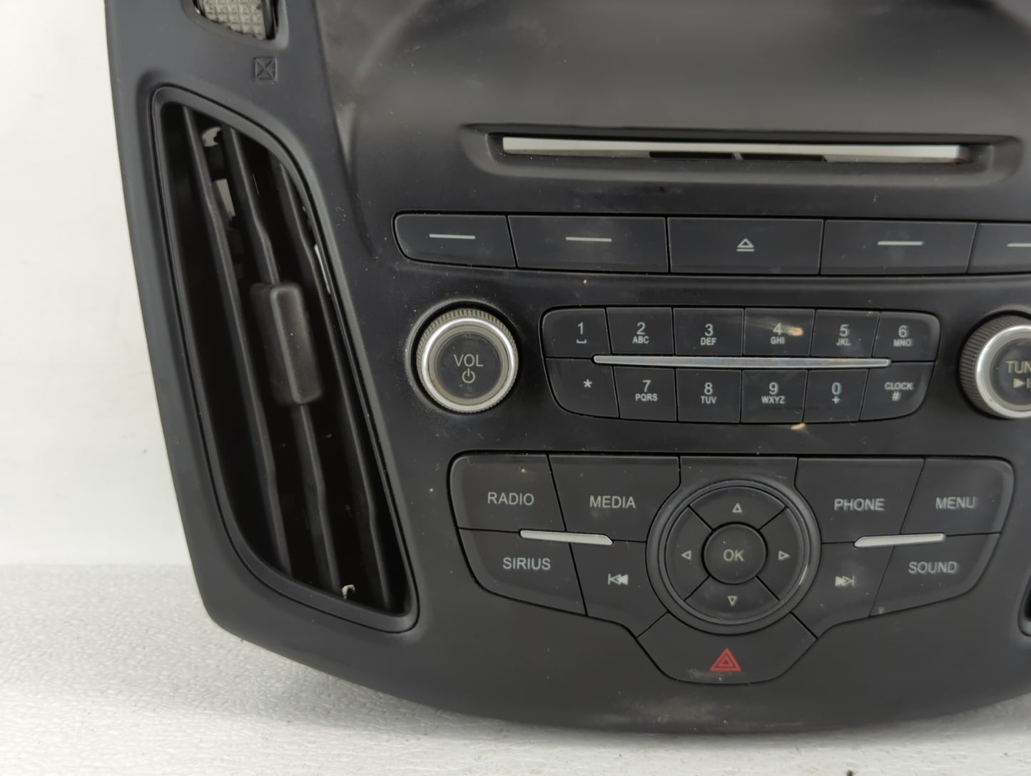 2015-2018 Ford Focus Radio Control Panel - Oemusedautoparts1.com