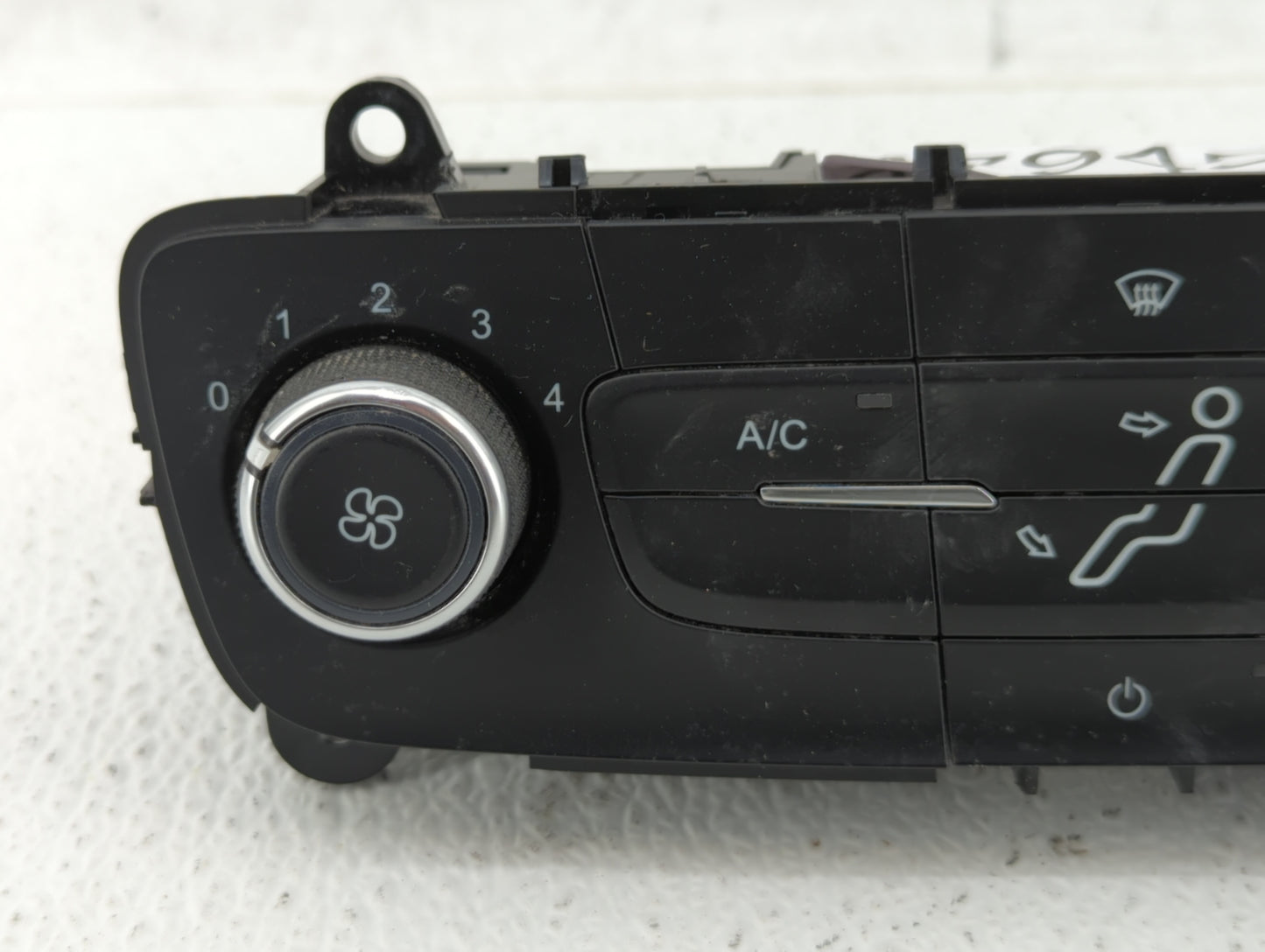 2015-2018 Ford Focus Climate Control Module Temperature AC/Heater Replacement P/N:F1ET-19980-JJ Fits Fits 2015 2016 2017 201