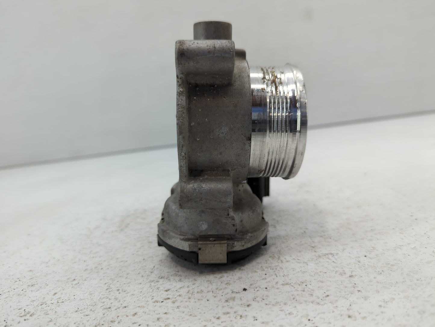 2014-2018 Ford Focus Throttle Body P/N:DS7E-9F991-BB Fits Fits 2014 2015 2016 2017 2018 2019 2020 2021 2022 OEM Used Auto Pa