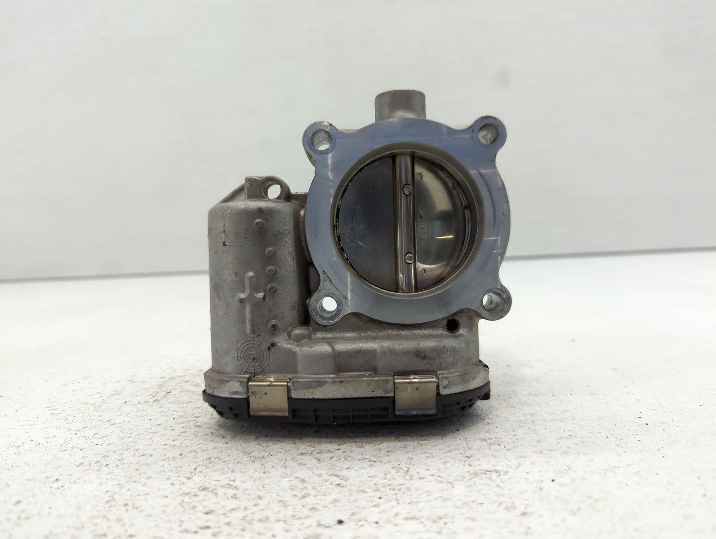 2014-2018 Ford Focus Throttle Body P/N:DS7E-9F991-BB Fits Fits 2014 2015 2016 2017 2018 2019 2020 2021 2022 OEM Used Auto Pa