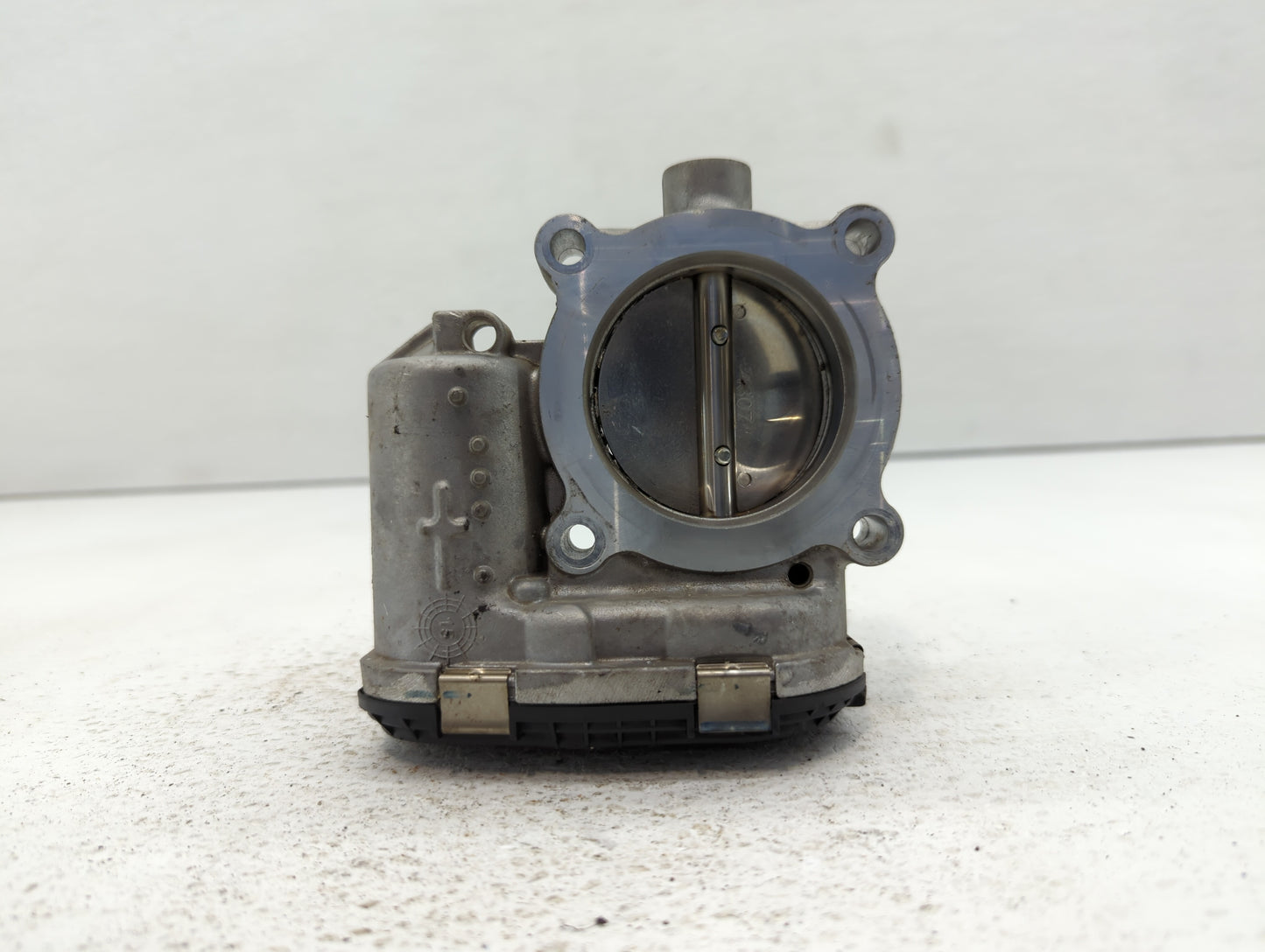 2014-2018 Ford Focus Throttle Body P/N:DS7E-9F991-BB Fits Fits 2014 2015 2016 2017 2018 2019 2020 2021 2022 OEM Used Auto Pa