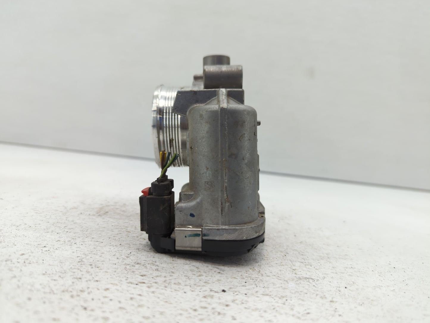 2014-2018 Ford Focus Throttle Body P/N:DS7E-9F991-BB Fits Fits 2014 2015 2016 2017 2018 2019 2020 2021 2022 OEM Used Auto Pa