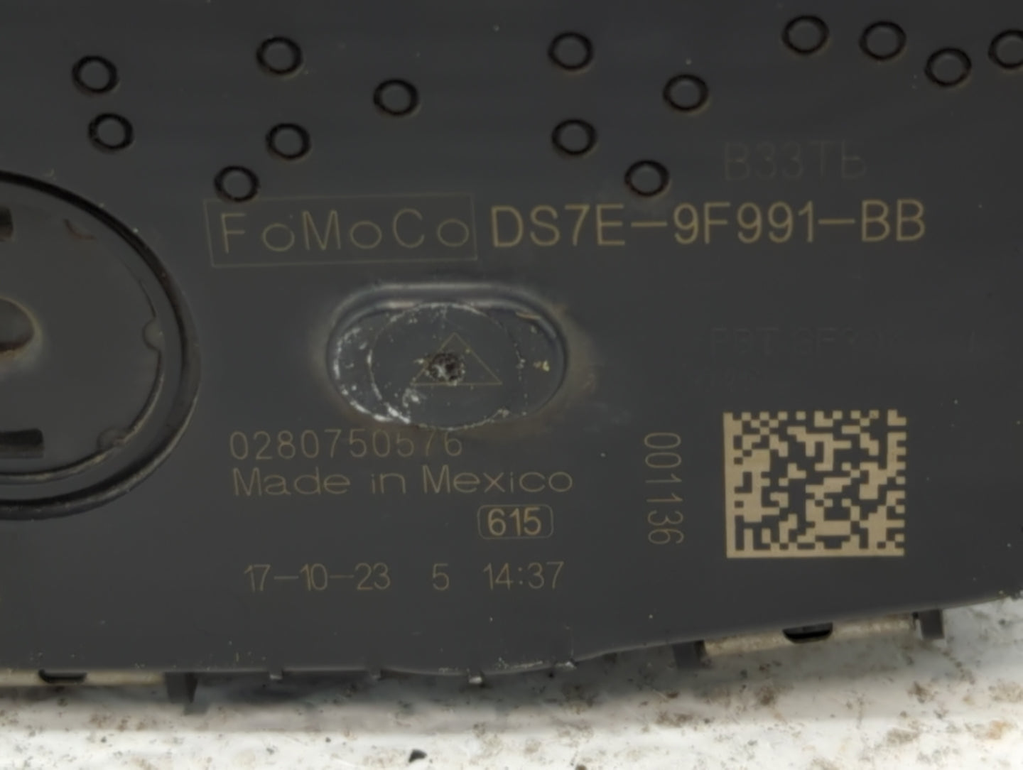 2014-2018 Ford Focus Throttle Body P/N:DS7E-9F991-BB DS7E-9F991-BD Fits Fits 2014 2015 2016 2017 2018 2019 2020 2021 2022 OE