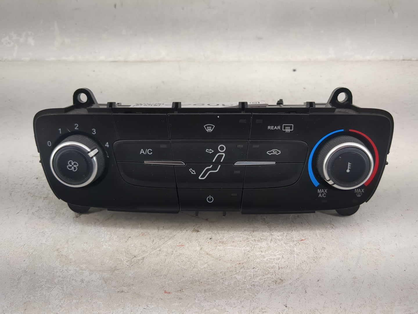 2015-2018 Ford Focus Climate Control Module Temperature AC/Heater Replacement P/N:F1ET-19980-JJ Fits Fits 2015 2016 2017 201
