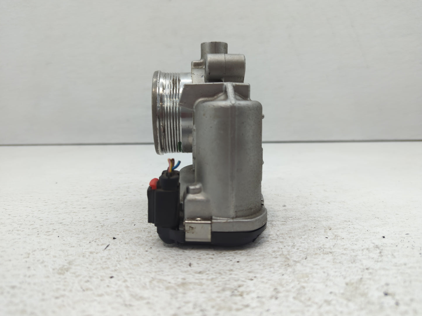 2014-2018 Ford Focus Throttle Body P/N:DS7E-9F991-BB Fits Fits 2014 2015 2016 2017 2018 2019 2020 2021 2022 OEM Used Auto Pa