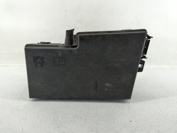 2017-2018 Ford Focus Fusebox Fuse Box Panel Relay Module P/N:AV6T-14A067-AD GJ1T-14A07B-BA Fits Fits 2017 2018 OEM Used Auto