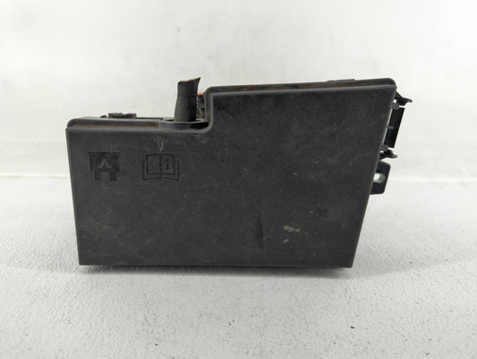2017-2018 Ford Focus Fusebox Fuse Box Panel Relay Module P/N:AV6T-14A067-AD GJ1T-14A07B-BA Fits Fits 2017 2018 OEM Used Auto
