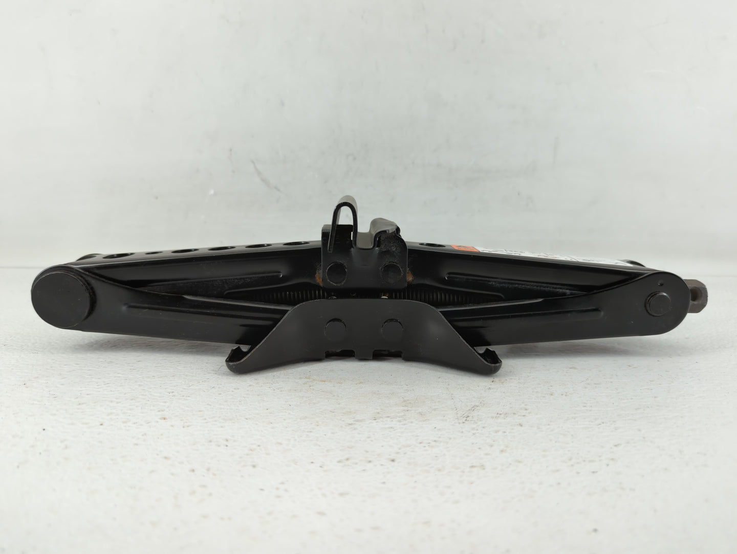 2018 Ford Focus Spare Scissor Car Jack - Oemusedautoparts1.com