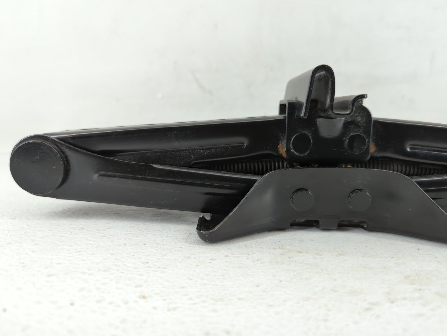 2018 Ford Focus Spare Scissor Car Jack - Oemusedautoparts1.com