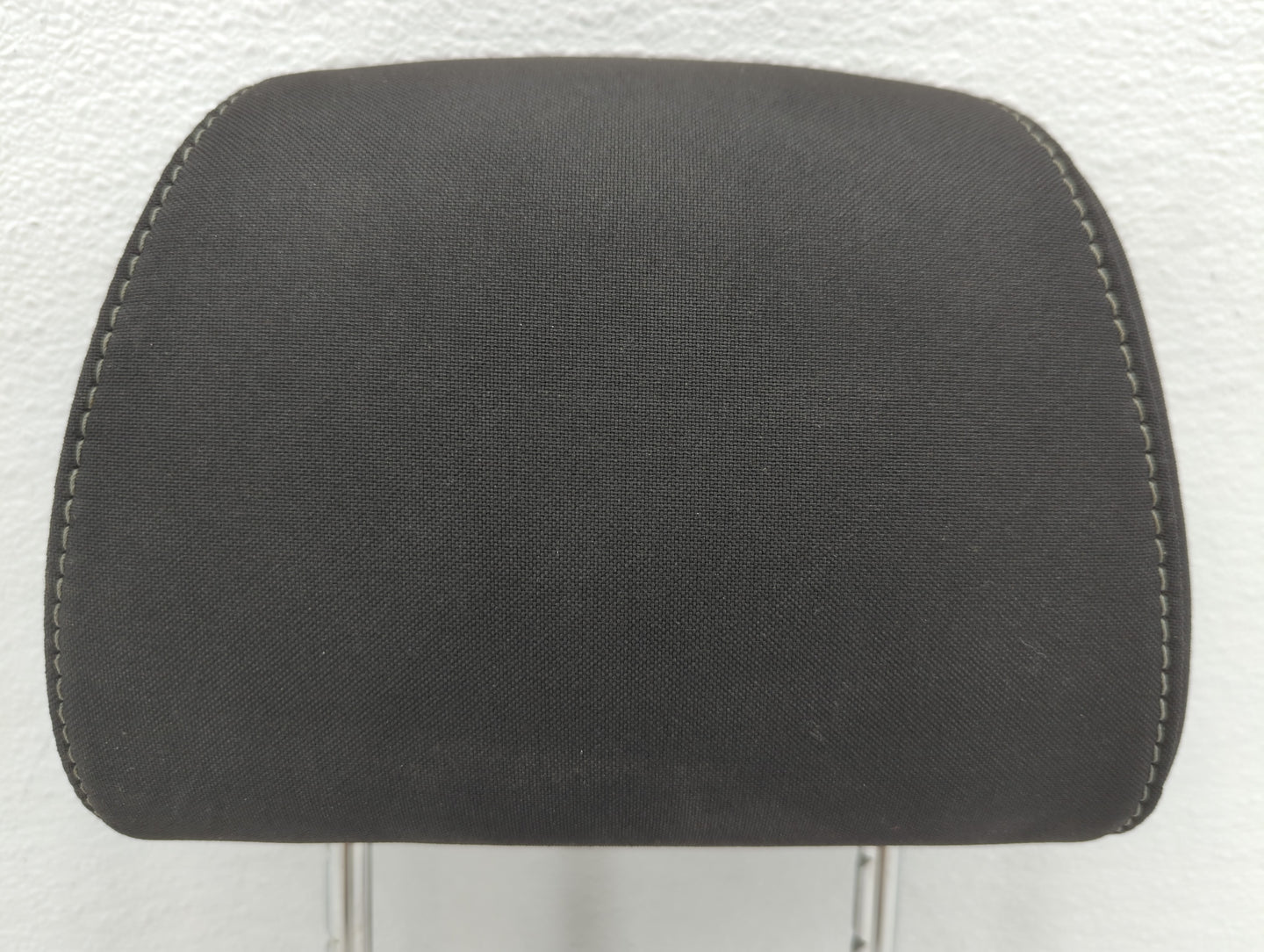 2015-2018 Ford Focus Headrest Head Rest Front Driver Passenger Seat Black - Oemusedautoparts1.com