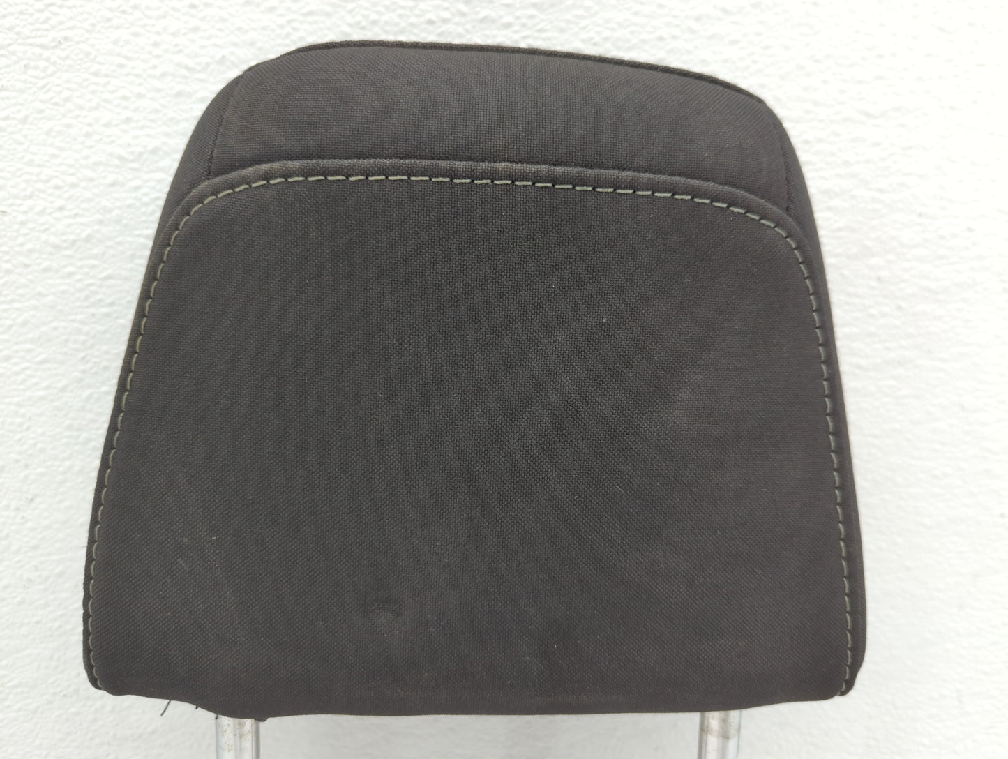 2015-2018 Ford Focus Headrest Head Rest Front Driver Passenger Seat Black - Oemusedautoparts1.com