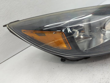 2018 Ford Focus Passenger Right Oem Head Light Headlight Lamp 529550