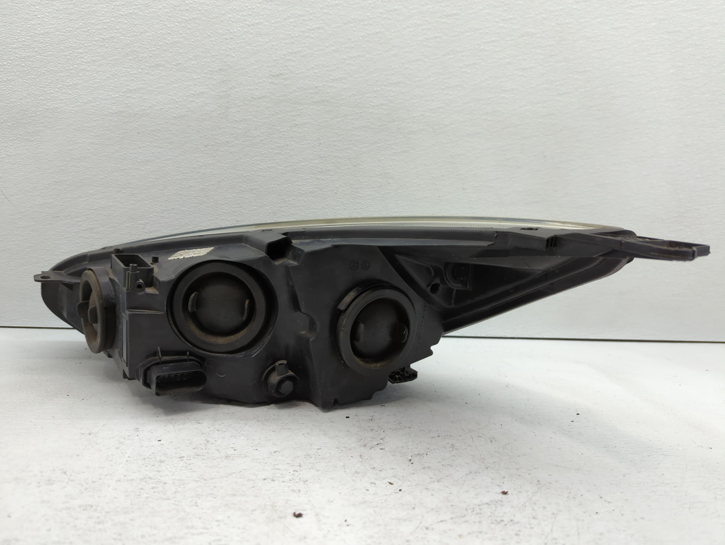 2018 Ford Focus Passenger Right Oem Head Light Headlight Lamp 529550 - Oemusedautoparts1.com