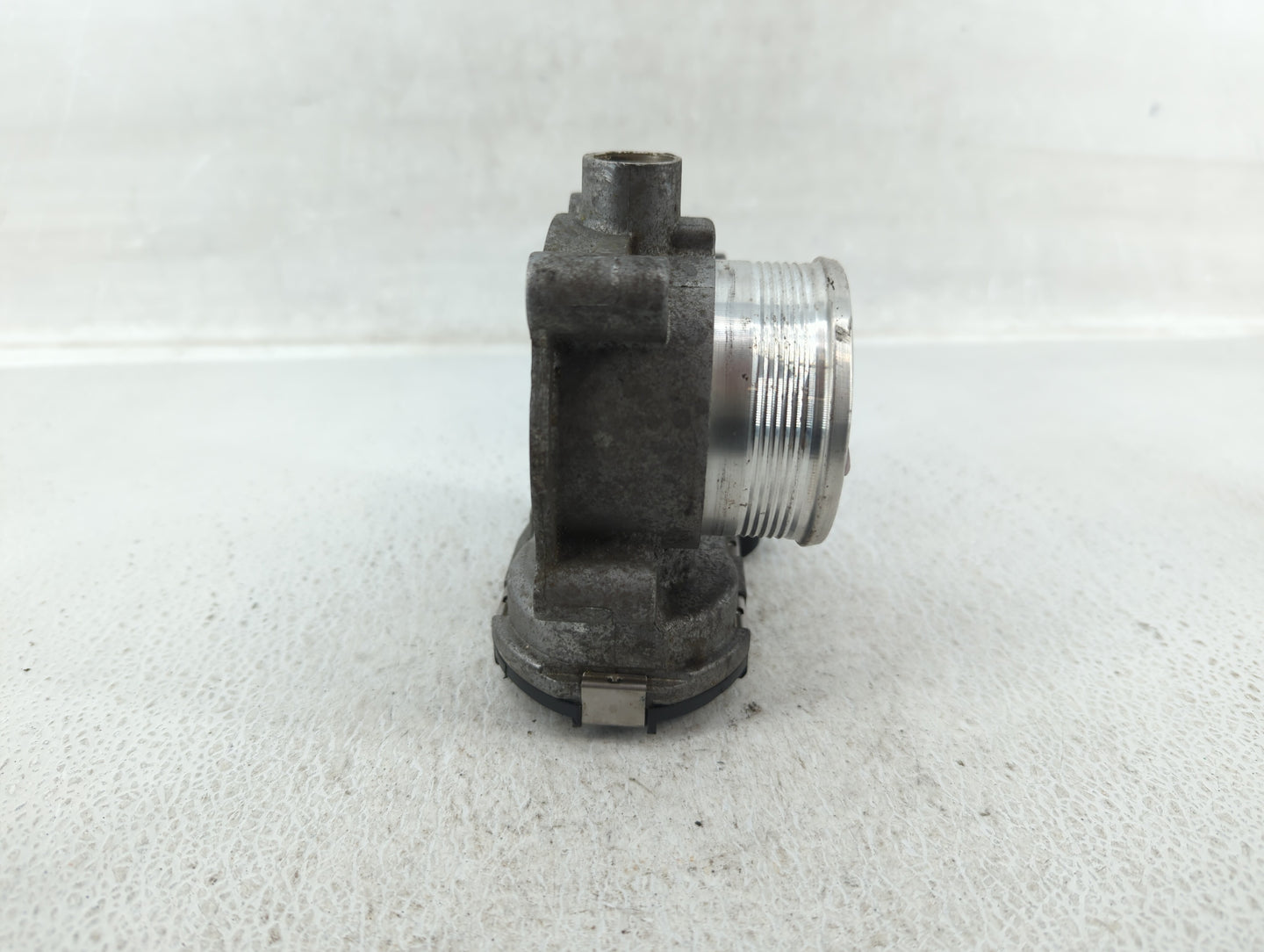 2014-2018 Ford Focus Throttle Body P/N:DS7E-9F991-BB Fits Fits 2014 2015 2016 2017 2018 2019 2020 2021 2022 OEM Used Auto Pa