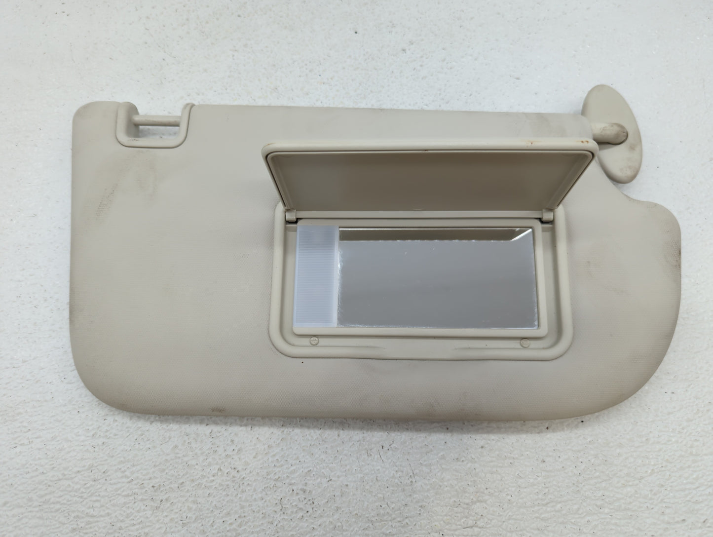 2013-2018 Ford Focus Sun Visor Shade Replacement Passenger Right Mirror Fits Fits 2013 2014 2015 2016 2017 2018 OEM Used Aut