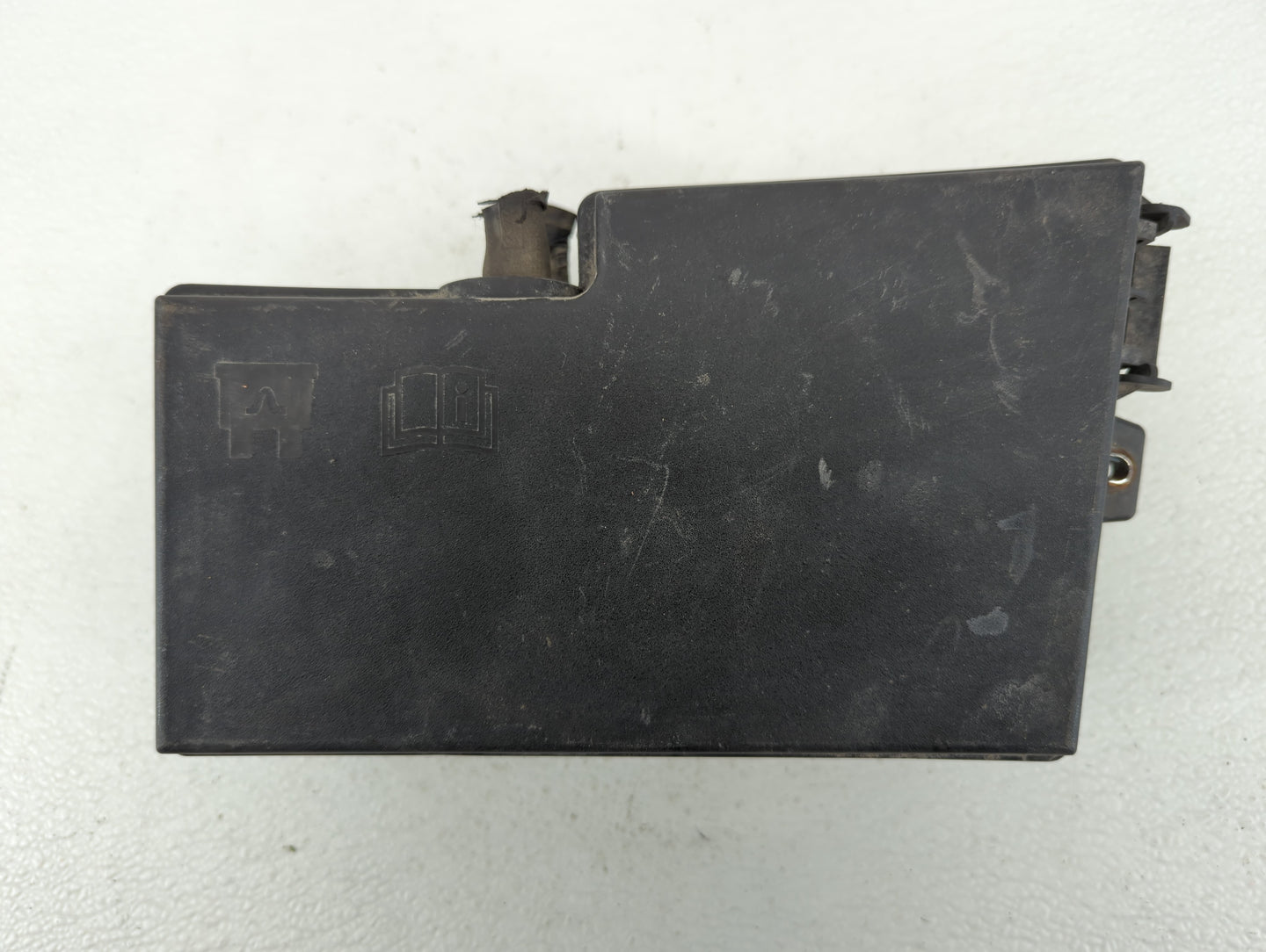 2017-2018 Ford Focus Fusebox Fuse Box Panel Relay Module P/N:E02345500 AV6T-14A142-AB Fits Fits 2017 2018 OEM Used Auto Part