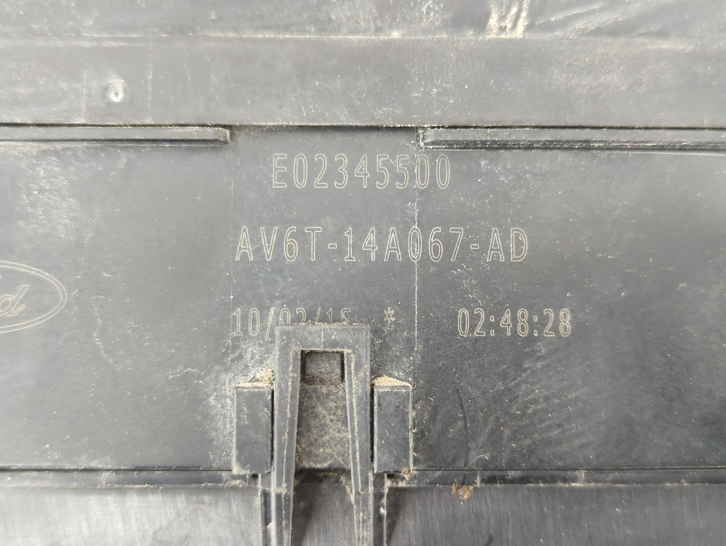 2017-2018 Ford Focus Fusebox Fuse Box Panel Relay Module P/N:E02345500 AV6T-14A142-AB Fits Fits 2017 2018 OEM Used Auto Part