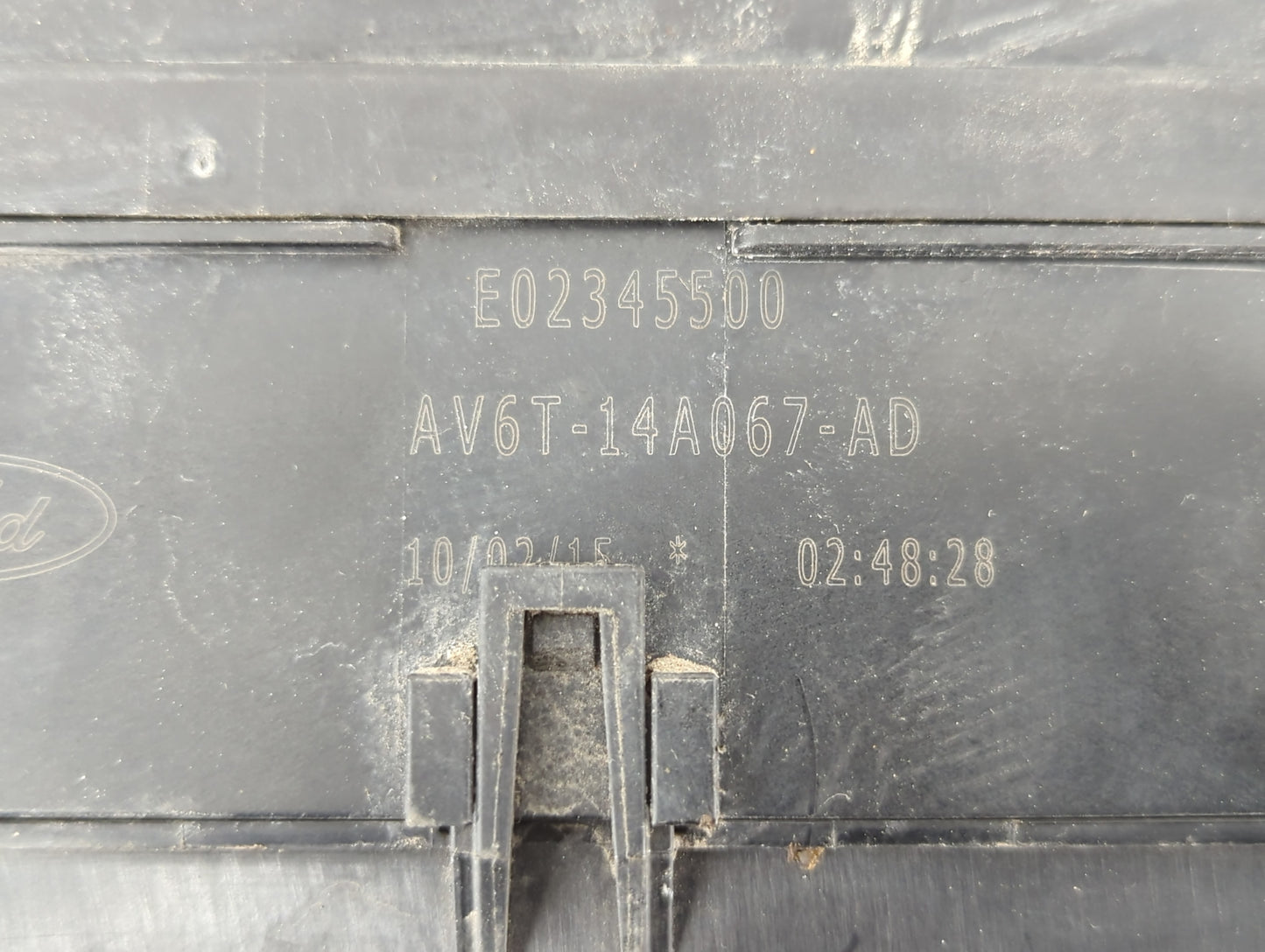 2017-2018 Ford Focus Fusebox Fuse Box Panel Relay Module P/N:E02345500 AV6T-14A142-AB Fits Fits 2017 2018 OEM Used Auto Part