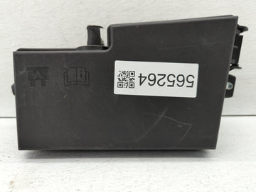 2017-2018 Ford Focus Fusebox Fuse Box Panel Relay Module P/N:E02345500 AV6T-14A142-AB Fits Fits 2017 2018 OEM Used Auto Part