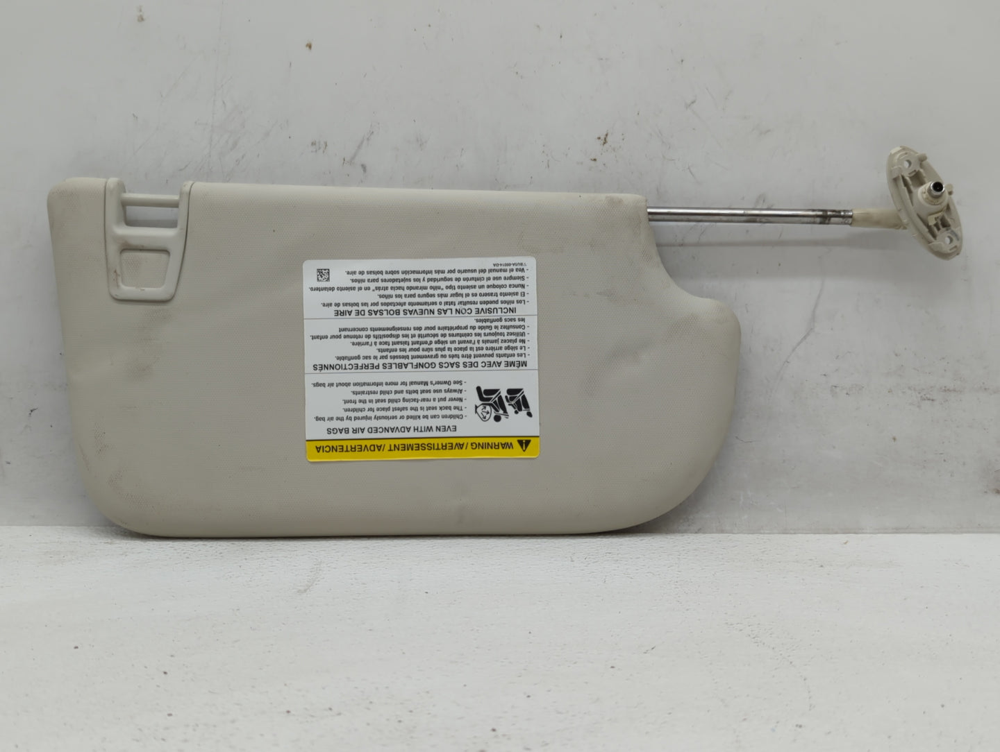 2013-2018 Ford Focus Sun Visor Shade Replacement Passenger Right Mirror Fits Fits 2013 2014 2015 2016 2017 2018 OEM Used Aut