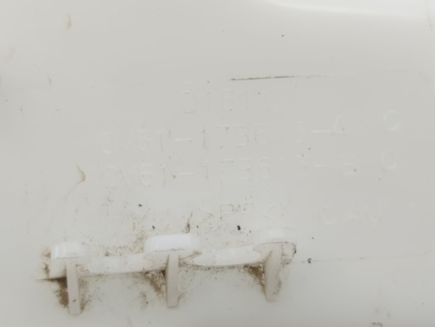 2012-2018 Ford Focus Windshield Washer Fluid Reservoir Bottle Oem - Oemusedautoparts1.com