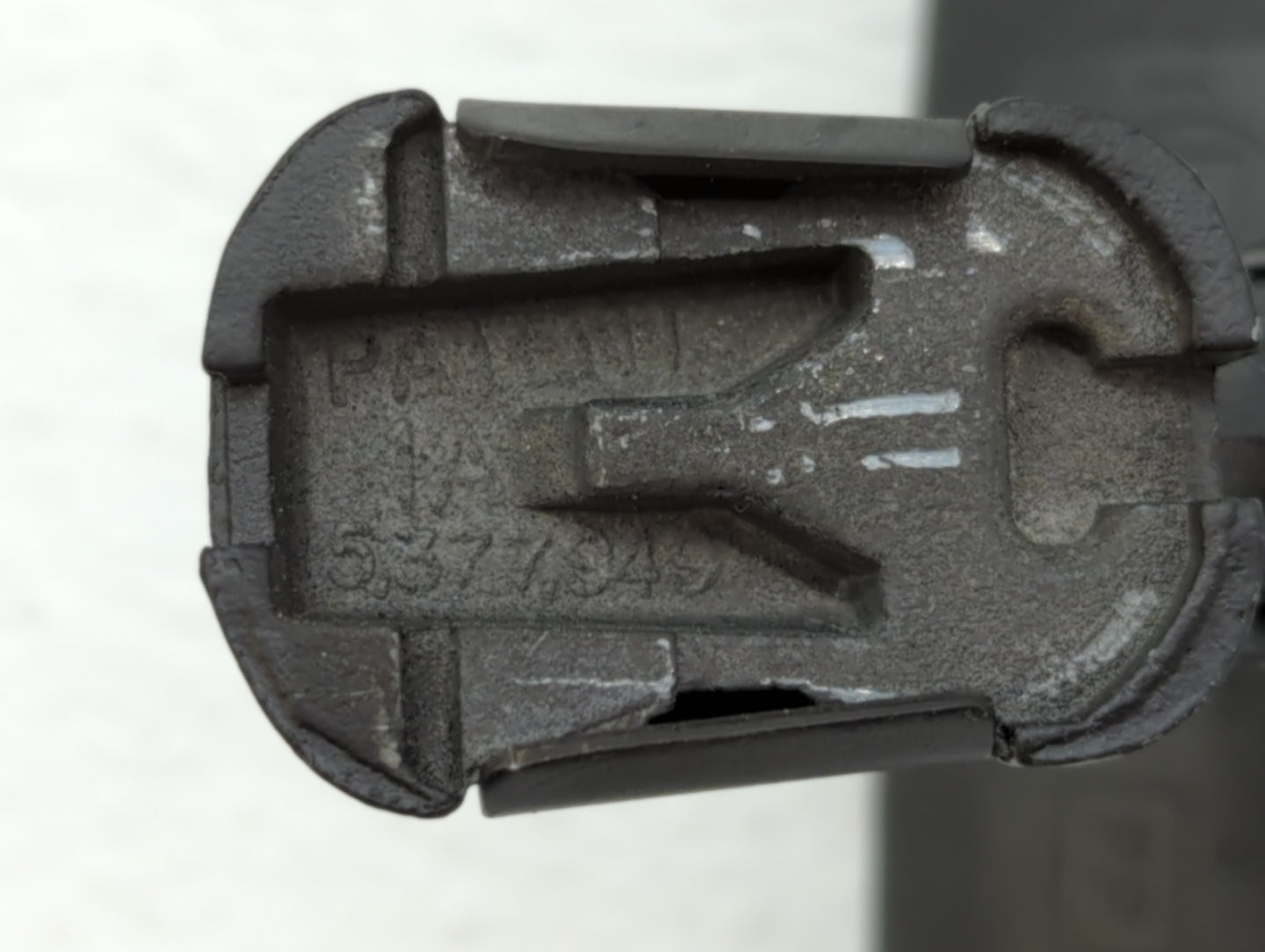 2010-2018 Ford Focus Interior Rear View Mirror Replacement OEM P/N:E8011681 Fits OEM Used Auto Parts - Oemusedautoparts1.com