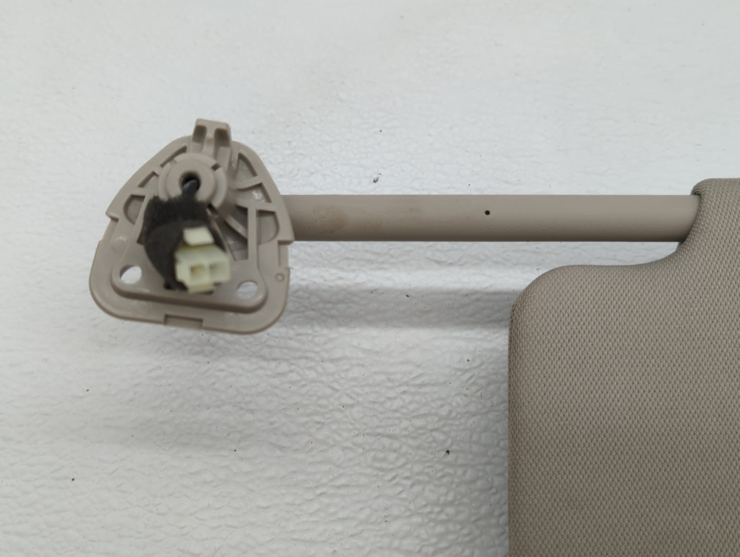 2013-2018 Ford Focus Sun Visor Shade Replacement Passenger Right Mirror Fits Fits 2013 2014 2015 2016 2017 2018 OEM Used Aut