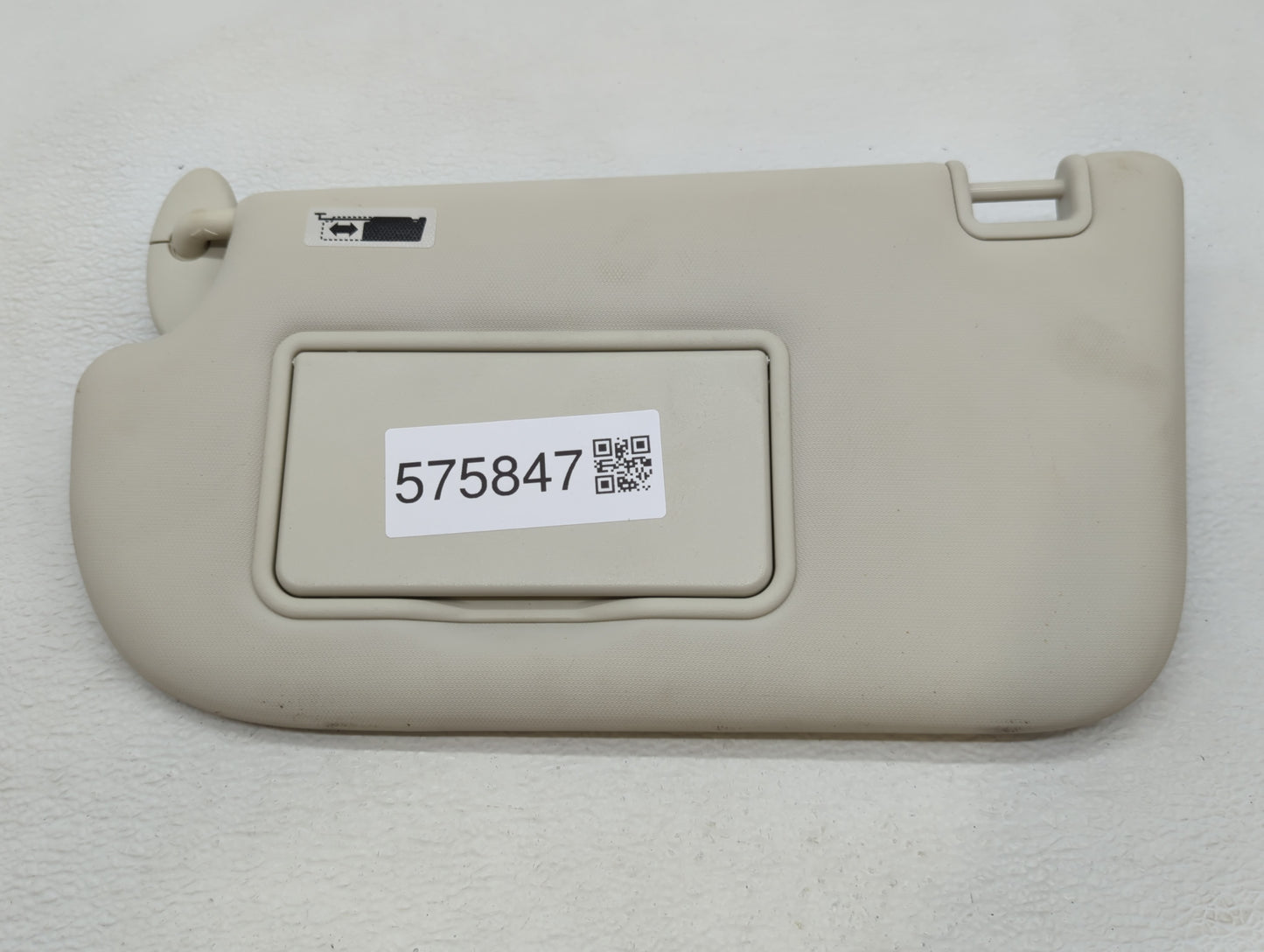 2013-2018 Ford Focus Sun Visor Shade Replacement Driver Left Mirror Fits Fits 2013 2014 2015 2016 2017 2018 OEM Used Auto Pa