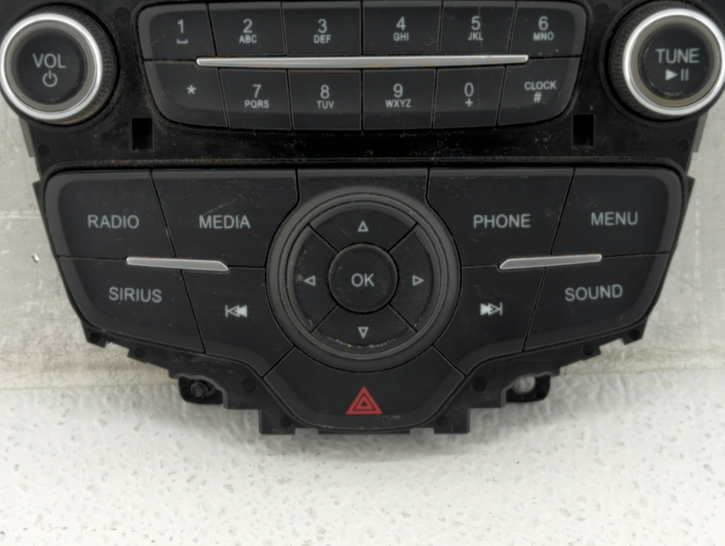 2015-2018 Ford Focus Am Fm Cd Player Radio Receiver - Oemusedautoparts1.com