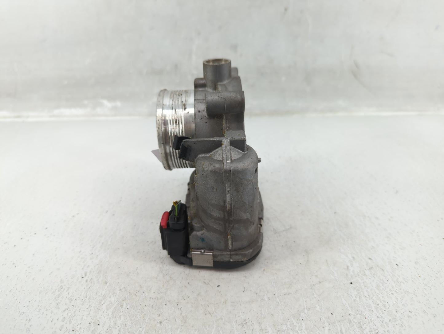 2014-2018 Ford Focus Throttle Body P/N:DS7E-9F991-BB Fits Fits 2014 2015 2016 2017 2018 2019 2020 2021 2022 OEM Used Auto Pa
