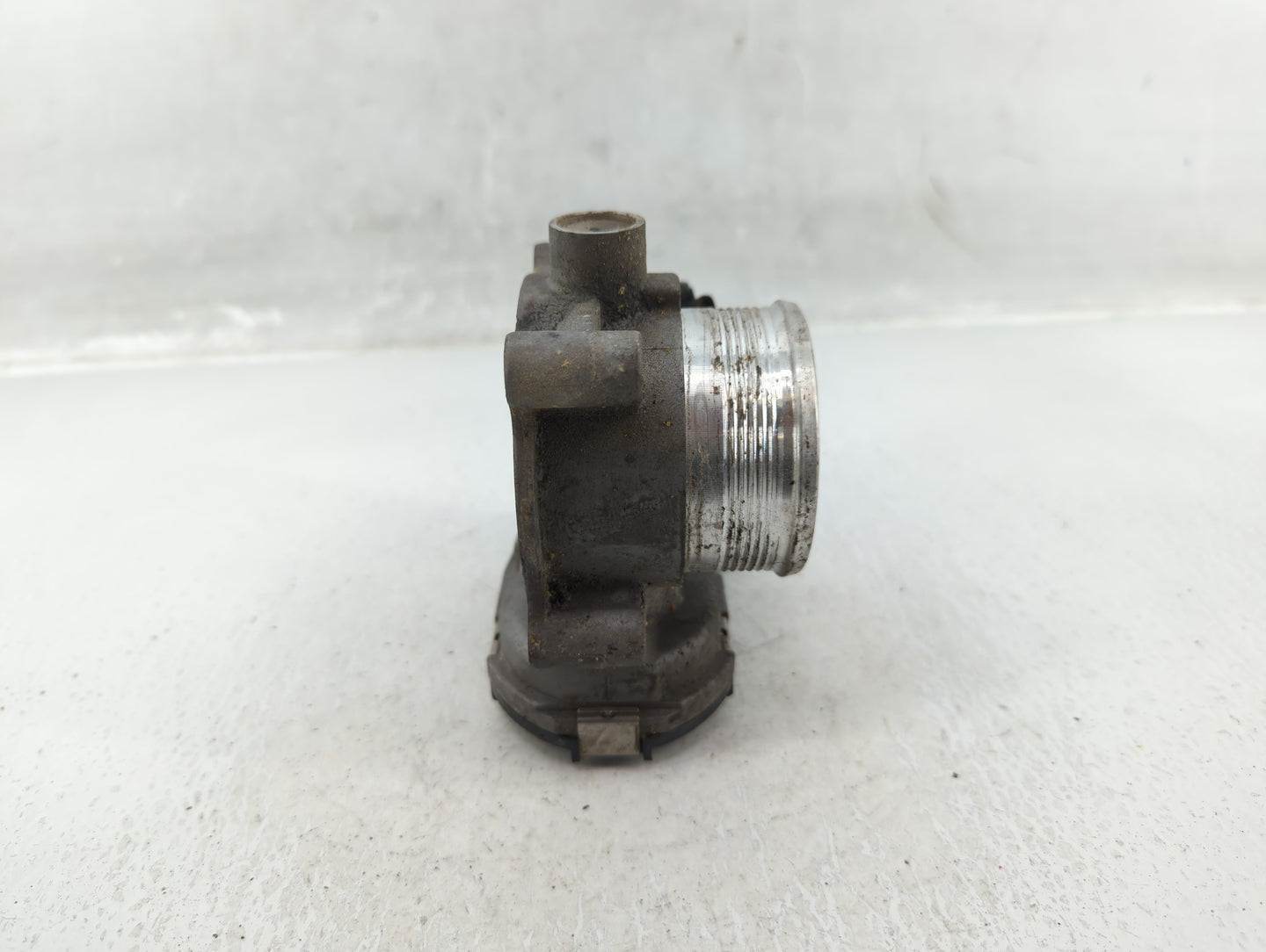 2014-2018 Ford Focus Throttle Body P/N:DS7E-9F991-BB Fits Fits 2014 2015 2016 2017 2018 2019 2020 2021 2022 OEM Used Auto Pa