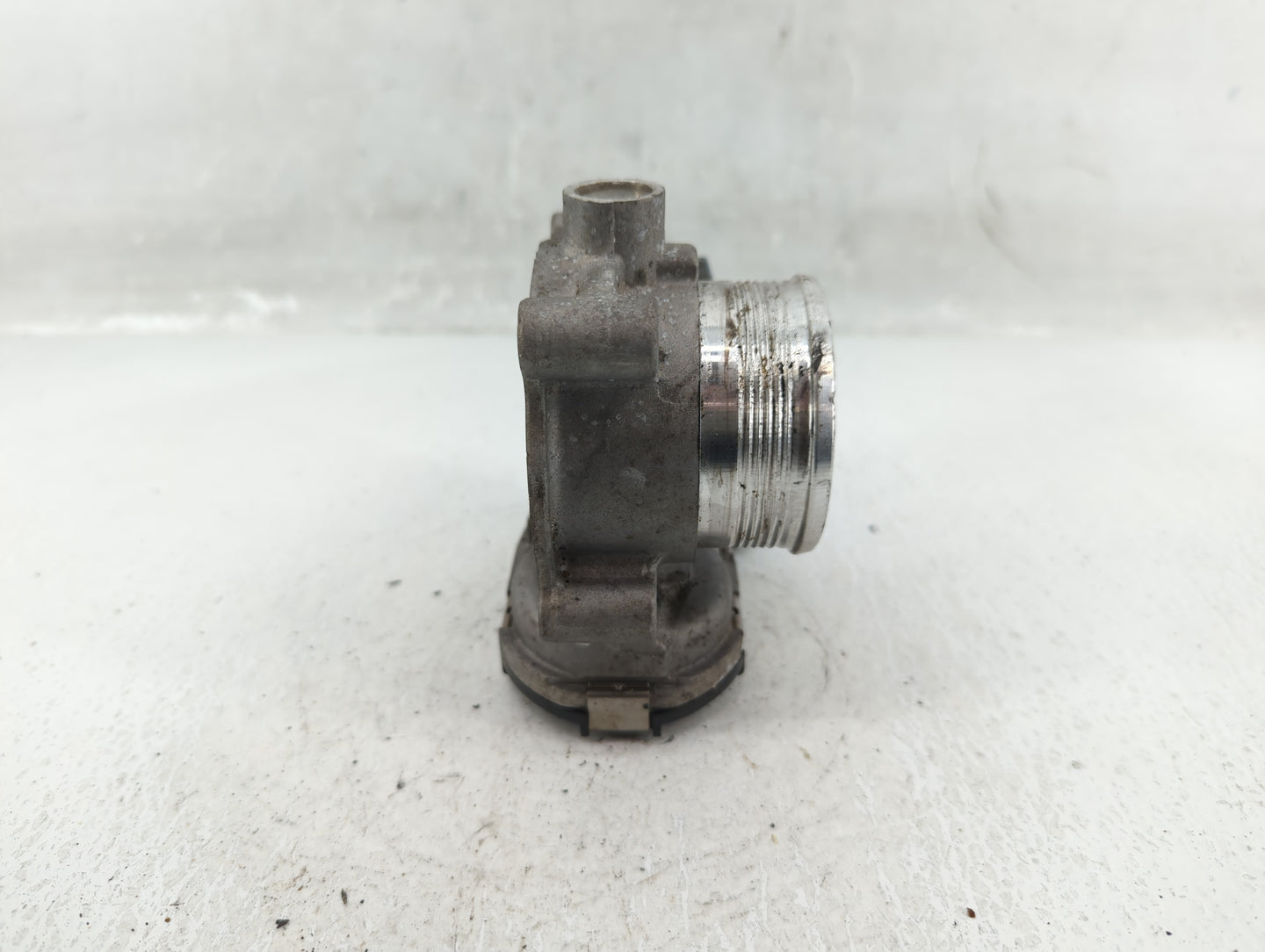 2014-2018 Ford Focus Throttle Body P/N:DS7E-9F991-BB Fits Fits 2014 2015 2016 2017 2018 2019 2020 2021 2022 OEM Used Auto Pa