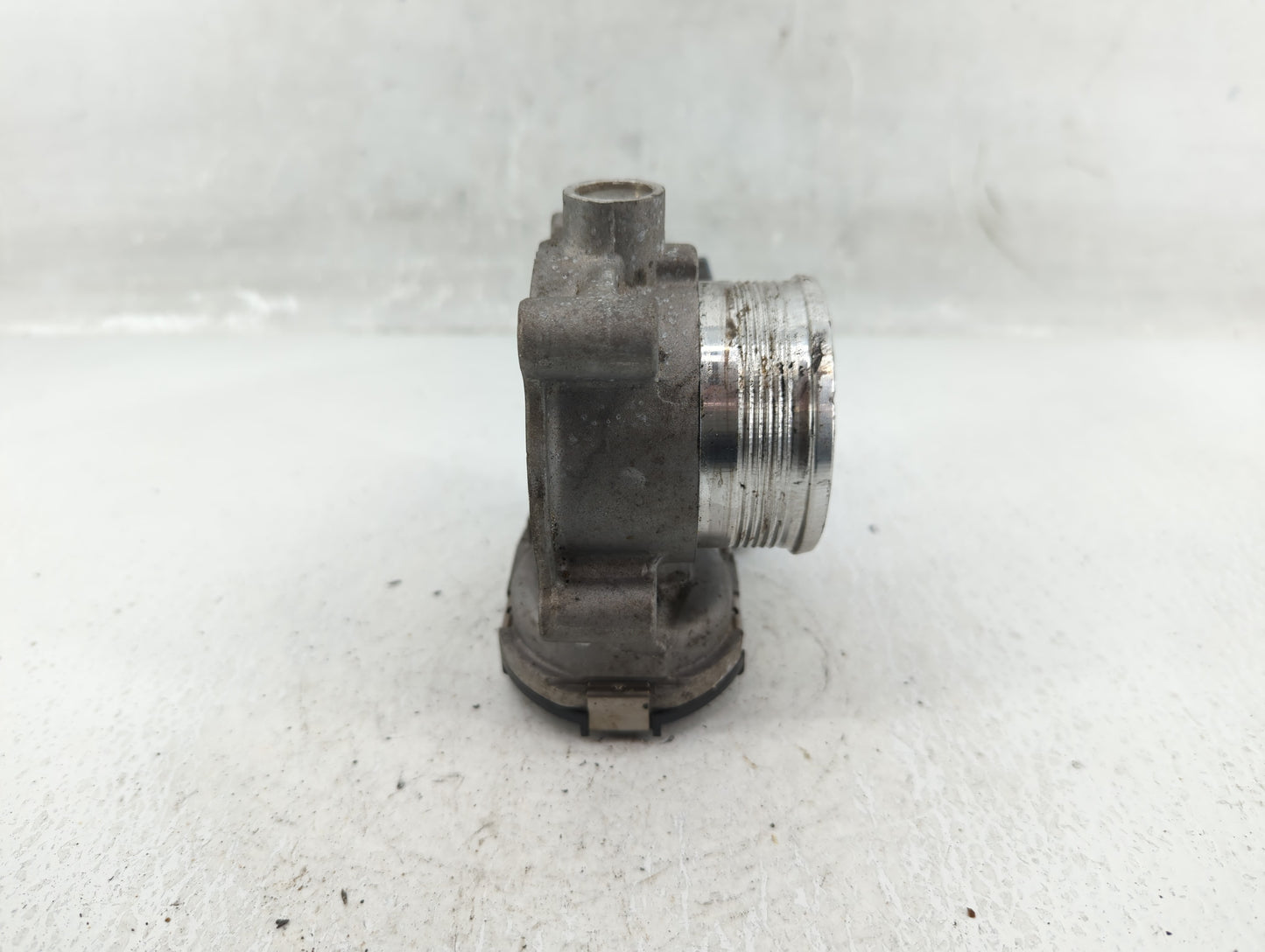 2014-2018 Ford Focus Throttle Body P/N:DS7E-9F991-BB Fits Fits 2014 2015 2016 2017 2018 2019 2020 2021 2022 OEM Used Auto Pa