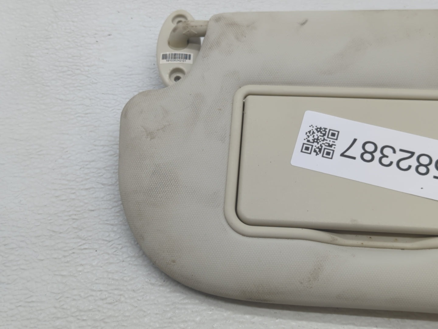 2013-2018 Ford Focus Sun Visor Shade Replacement Driver Left Mirror Fits Fits 2013 2014 2015 2016 2017 2018 OEM Used Auto Pa