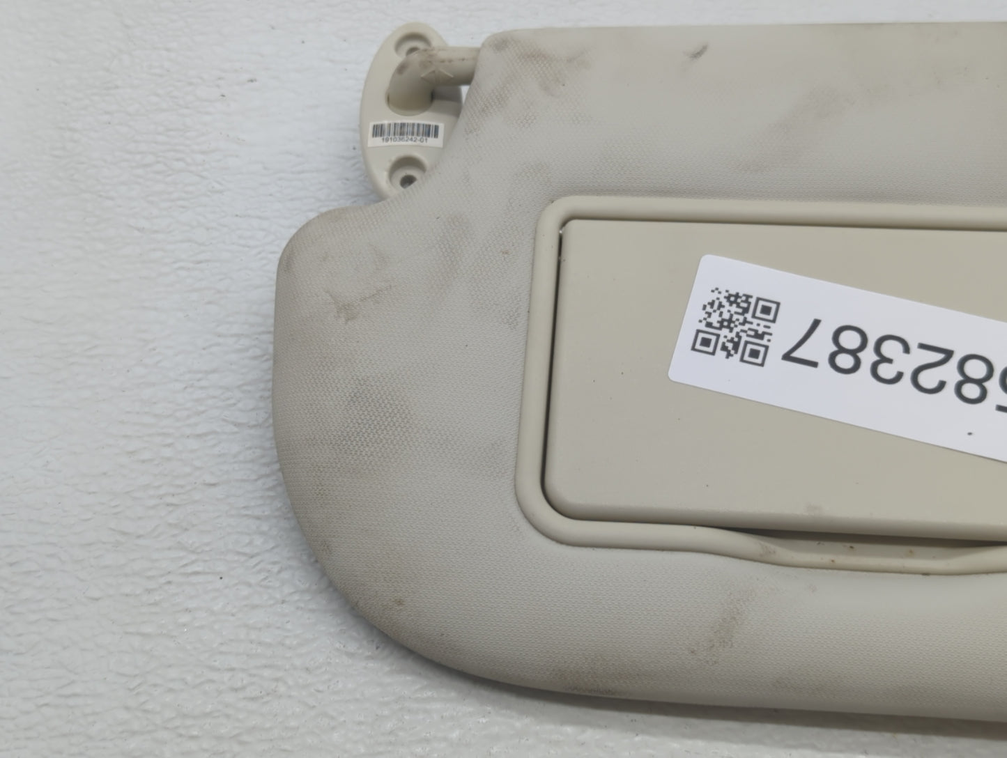 2013-2018 Ford Focus Sun Visor Shade Replacement Driver Left Mirror Fits Fits 2013 2014 2015 2016 2017 2018 OEM Used Auto Pa