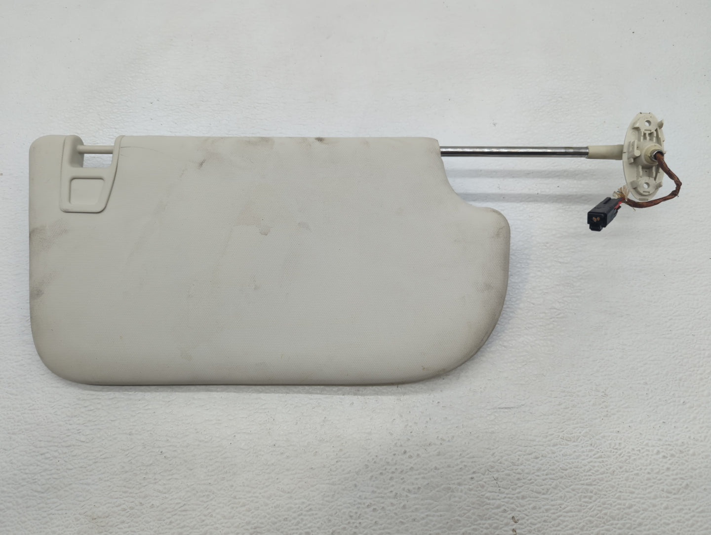 2013-2018 Ford Focus Sun Visor Shade Replacement Driver Left Mirror Fits Fits 2013 2014 2015 2016 2017 2018 OEM Used Auto Pa