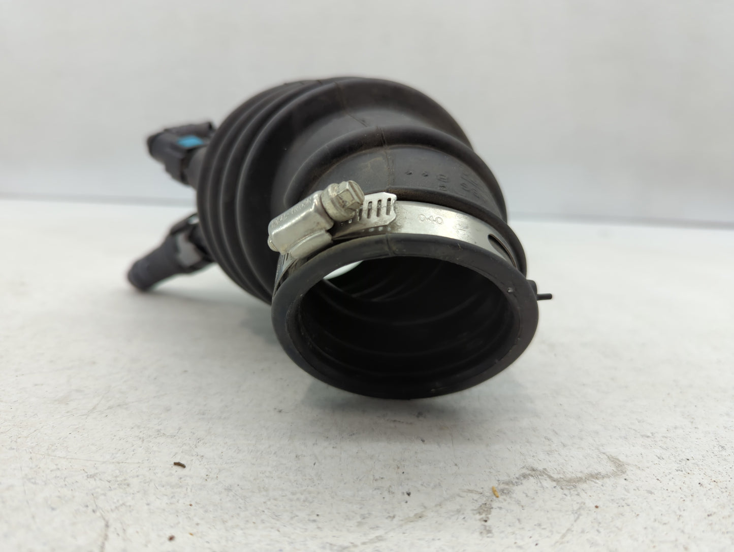 2018 Ford Focus Air Cleaner Intake Duct Hose Tube - Oemusedautoparts1.com