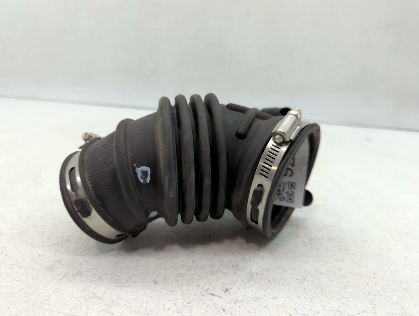 2018 Ford Focus Air Cleaner Intake Duct Hose Tube - Oemusedautoparts1.com
