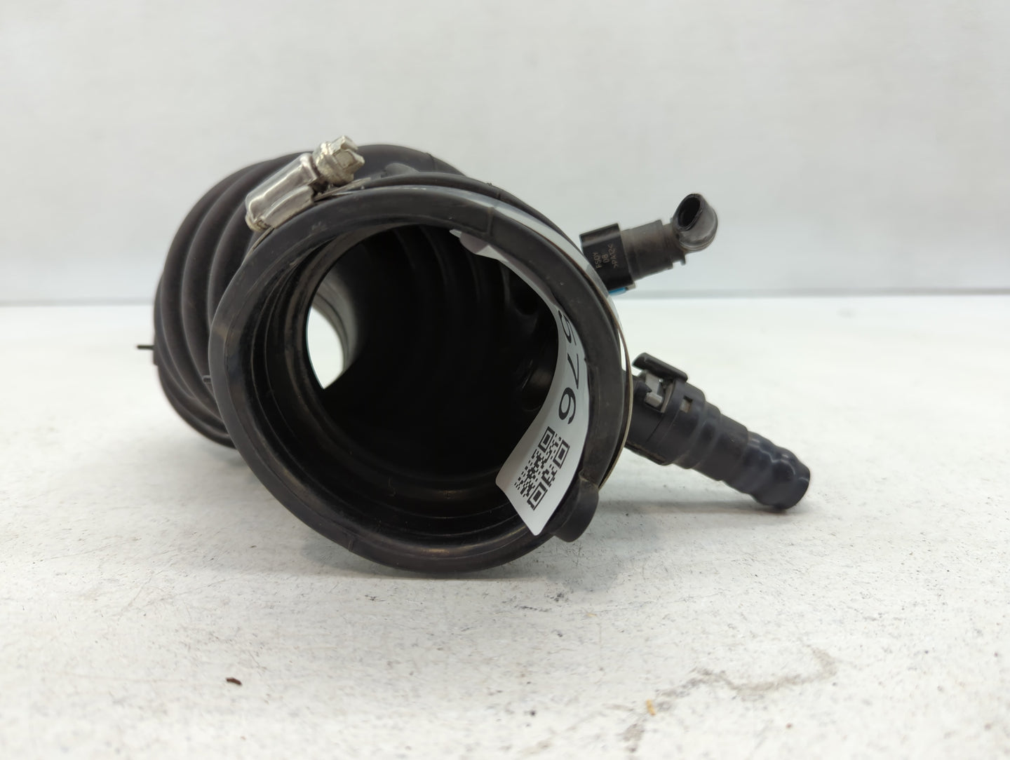 2018 Ford Focus Air Cleaner Intake Duct Hose Tube - Oemusedautoparts1.com