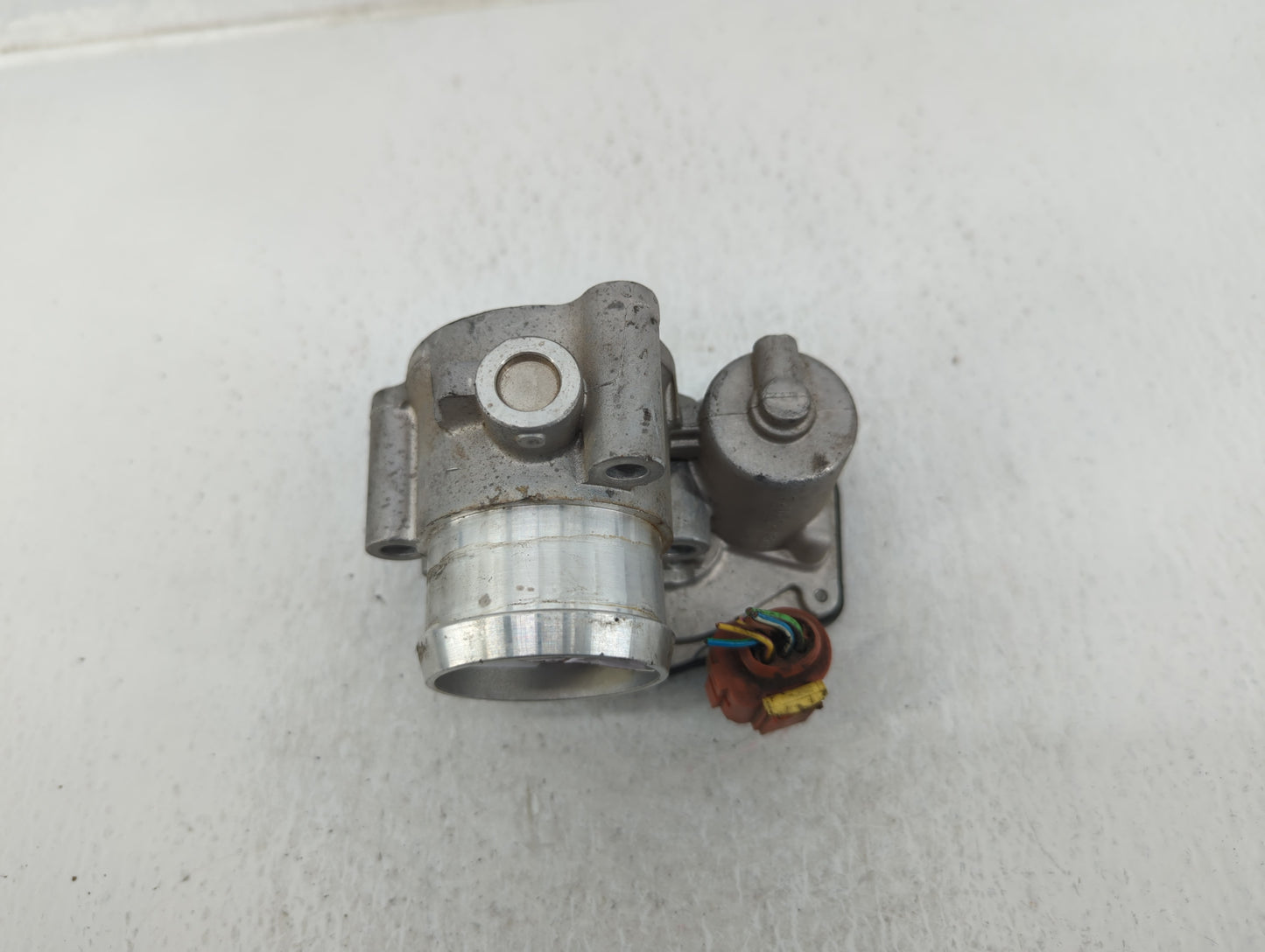 2015-2018 Ford Focus Throttle Body P/N:CM5G-9F991-GA B17 249 1858 Fits Fits 2014 2015 2016 2017 2018 OEM Used Auto Parts - O