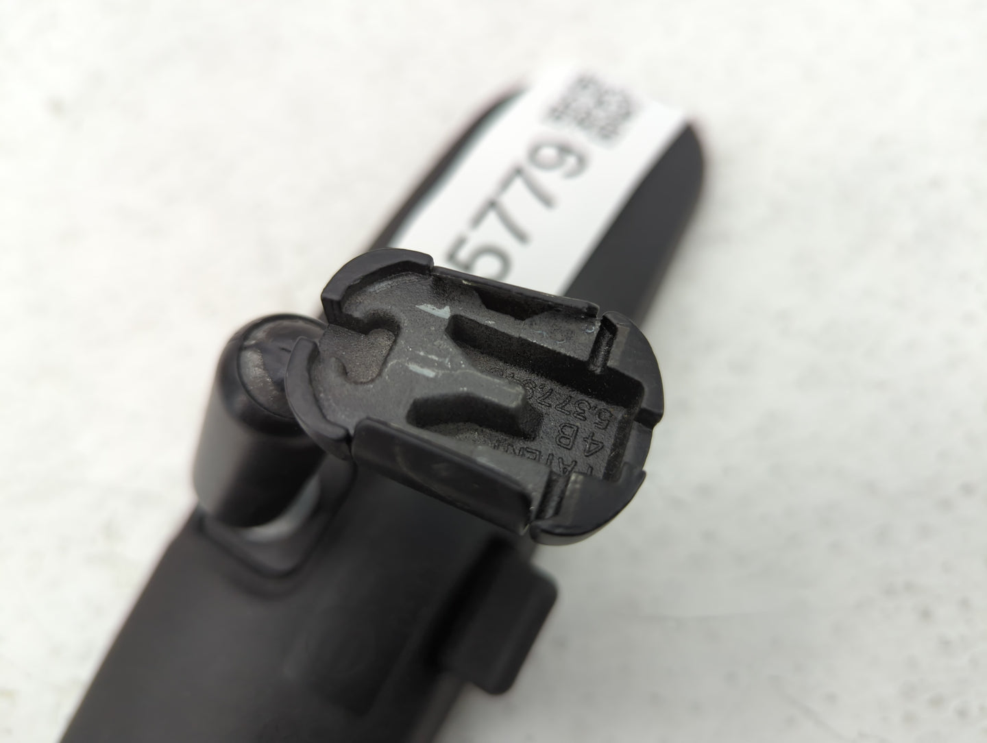 2010-2018 Ford Focus Interior Rear View Mirror Replacement OEM P/N:E8011681 Fits OEM Used Auto Parts - Oemusedautoparts1.com