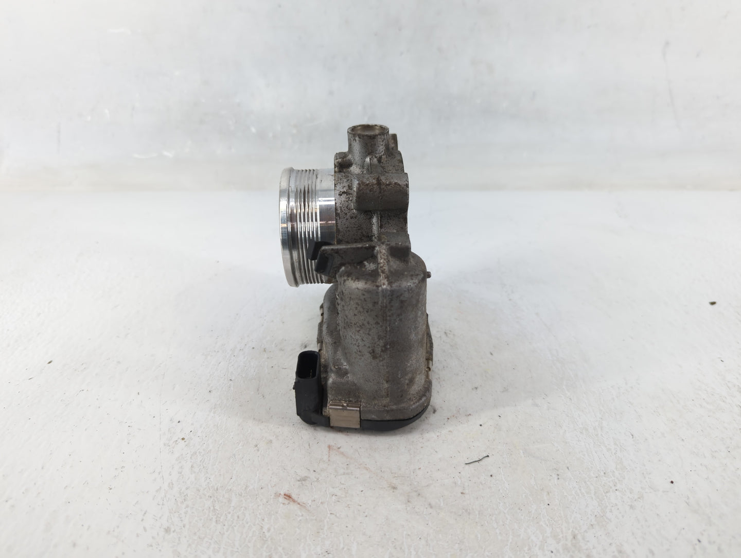 2014-2018 Ford Focus Throttle Body P/N:DS7E-9F991-BB Fits Fits 2014 2015 2016 2017 2018 2019 2020 2021 2022 OEM Used Auto Pa