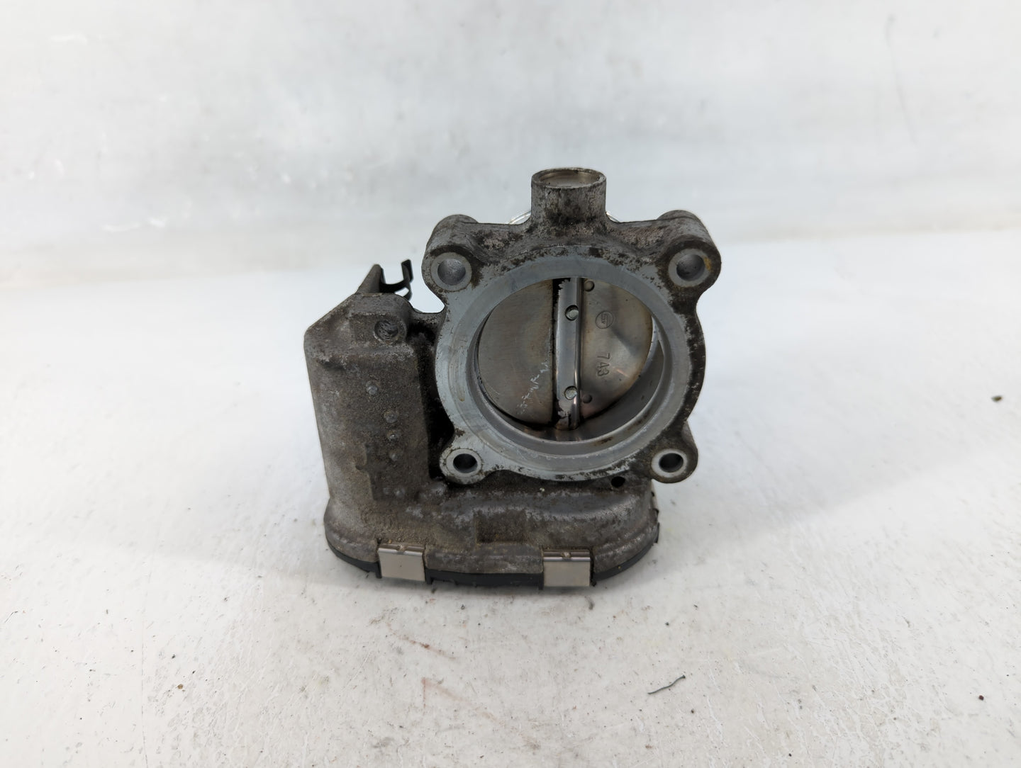 2014-2018 Ford Focus Throttle Body P/N:DS7E-9F991-BB Fits Fits 2014 2015 2016 2017 2018 2019 2020 2021 2022 OEM Used Auto Pa