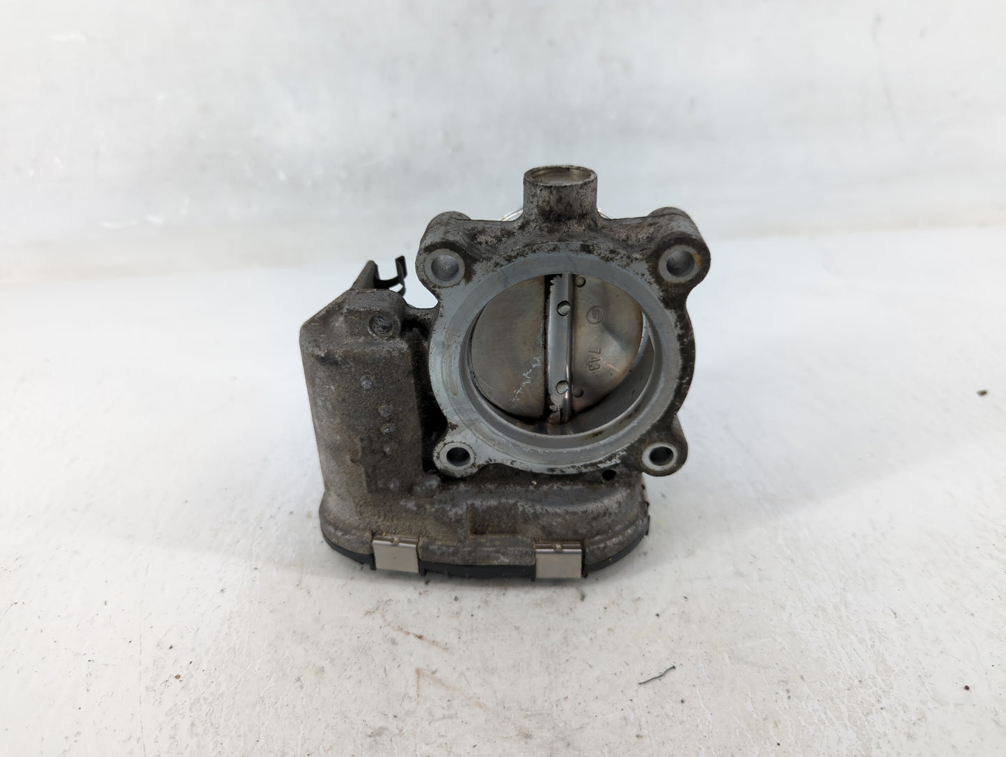 2014-2018 Ford Focus Throttle Body P/N:DS7E-9F991-BB Fits Fits 2014 2015 2016 2017 2018 2019 2020 2021 2022 OEM Used Auto Pa