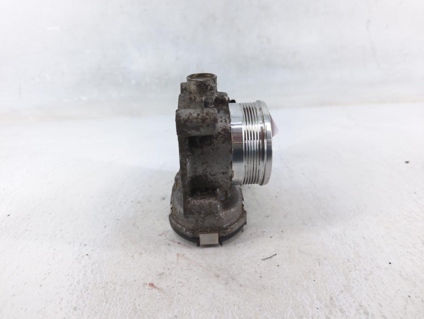 2014-2018 Ford Focus Throttle Body P/N:DS7E-9F991-BB Fits Fits 2014 2015 2016 2017 2018 2019 2020 2021 2022 OEM Used Auto Pa
