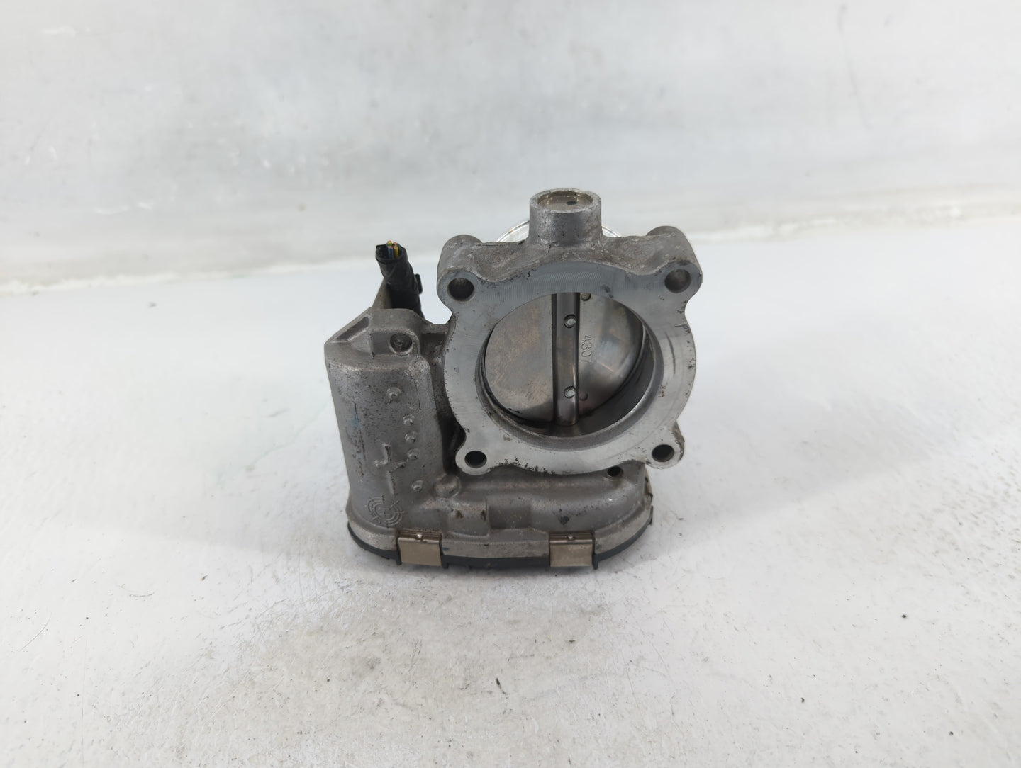 2014-2018 Ford Focus Throttle Body P/N:DS7E-9F991-BB Fits Fits 2014 2015 2016 2017 2018 2019 2020 2021 2022 OEM Used Auto Pa