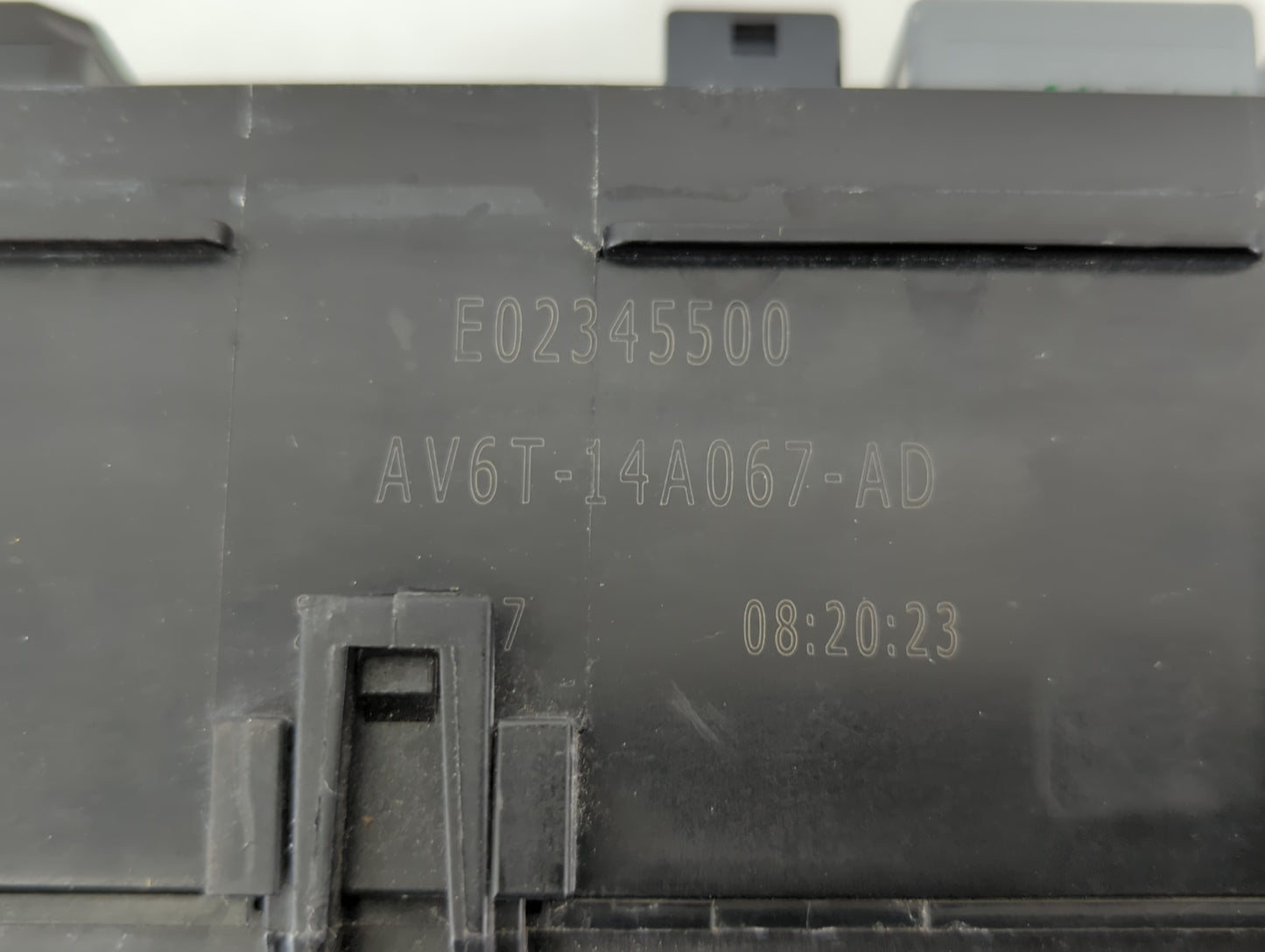 2017-2018 Ford Focus Fusebox Fuse Box Panel Relay Module P/N:E02345500 AV6T-14A067-AD Fits Fits 2017 2018 OEM Used Auto Part
