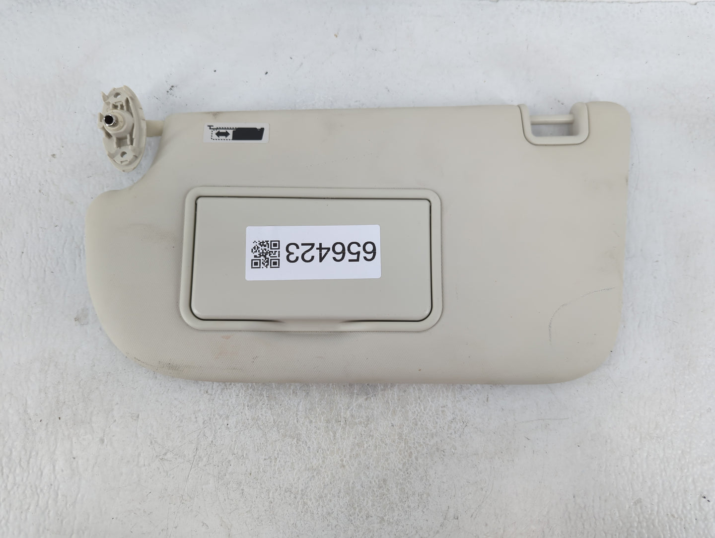 2015 Ford Focus Sun Visor Shade Replacement Driver Left Mirror Fits OEM Used Auto Parts - Oemusedautoparts1.com